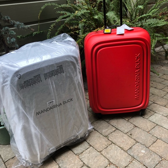 Pair of Italian suitcases - Picture 1 of 3